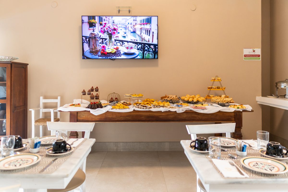 Café da manhã completo da Pousada Vila Pitanga